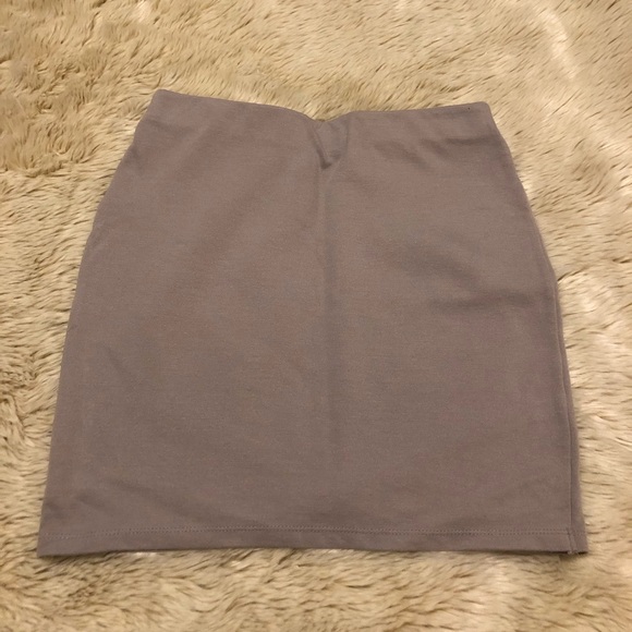 Aritzia Talula Mini Skirt - Picture 3 of 3